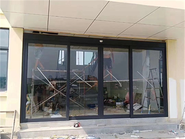 人脸识别机自动门