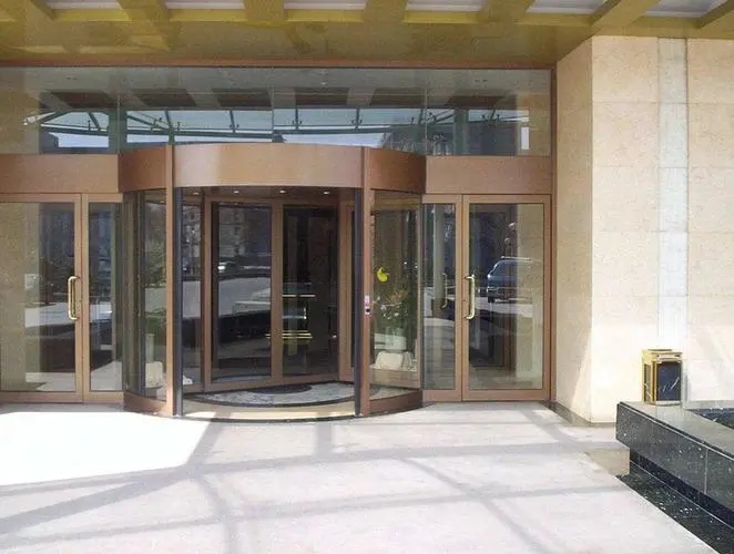 铜旋转门优点有哪些呢?